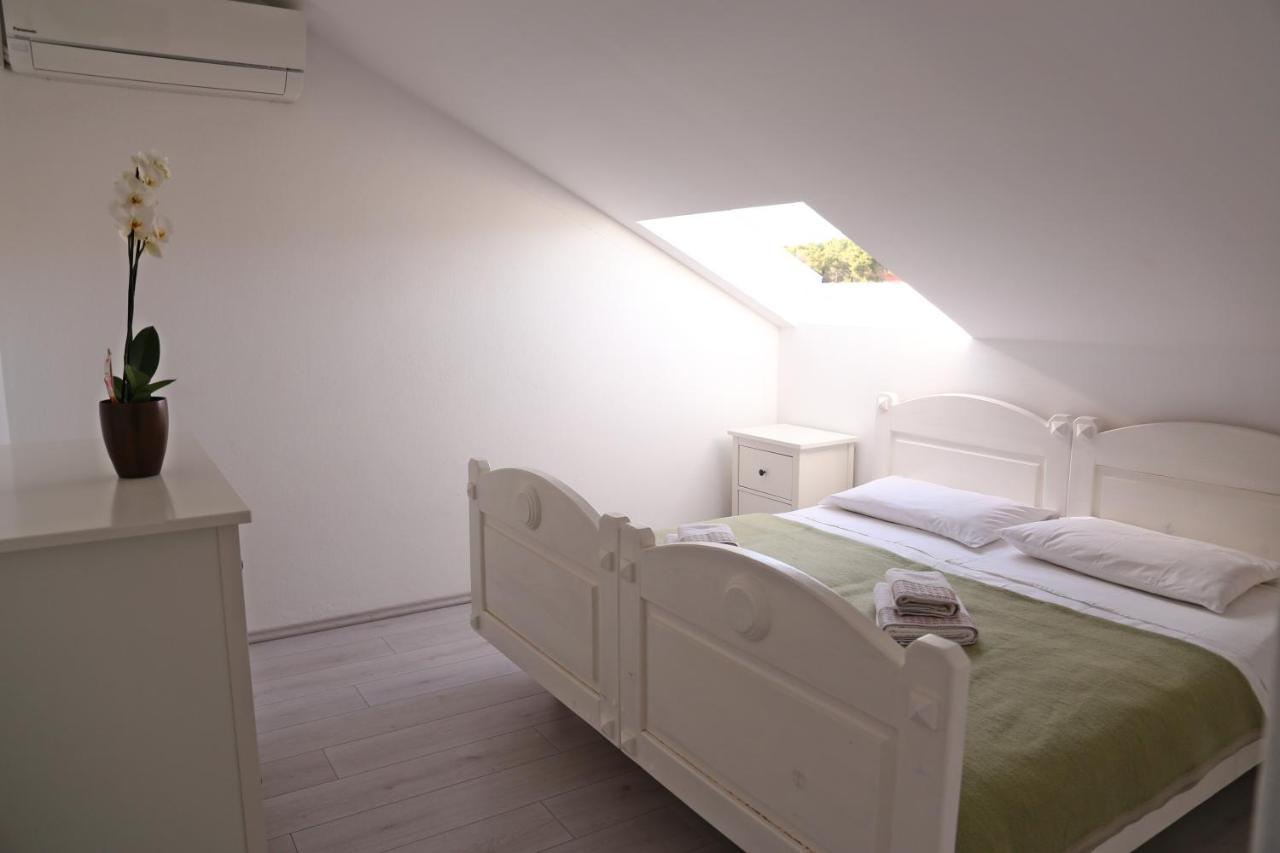 Pansion Marinka-Bire Rooms Lumbarda Extérieur photo