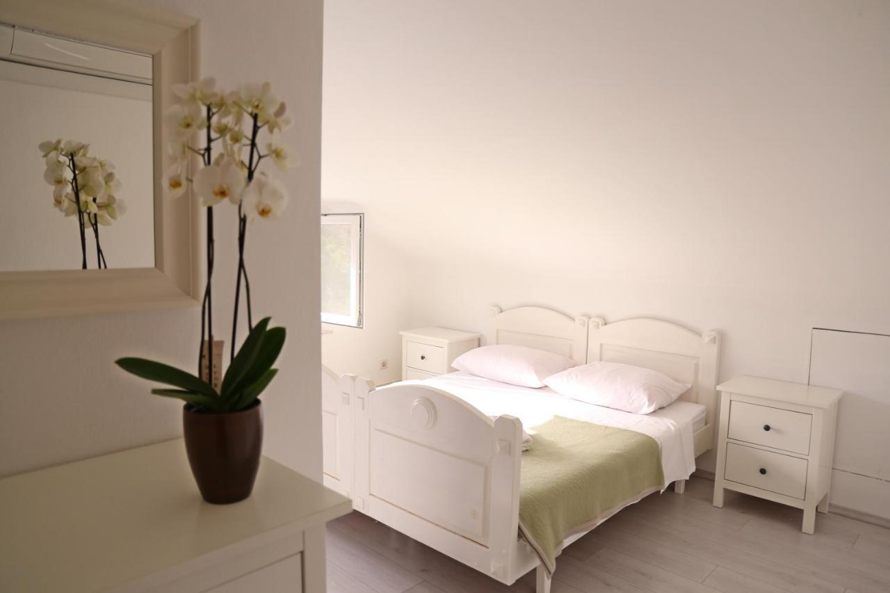Pansion Marinka-Bire Rooms Lumbarda Extérieur photo